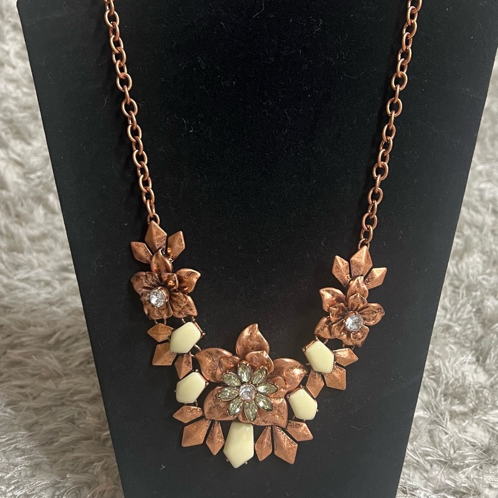 Premier Designs Brown and Cream Floral Necklace